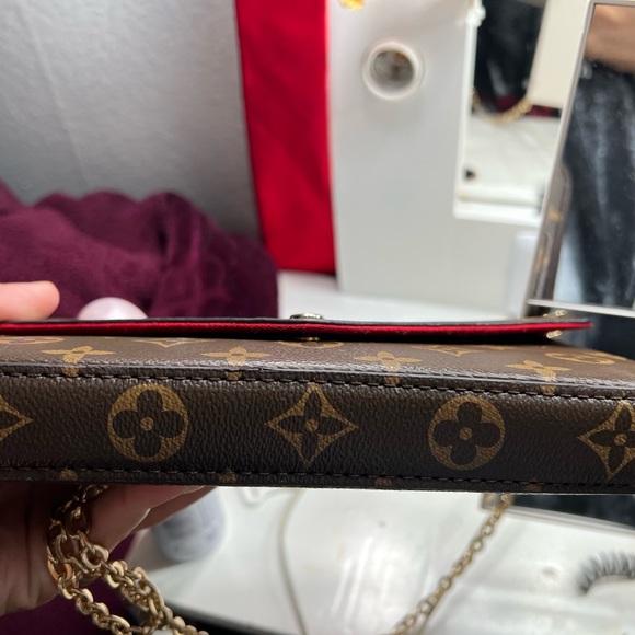 LV M81896
Félicie Pochette - Picture 2 of 6
